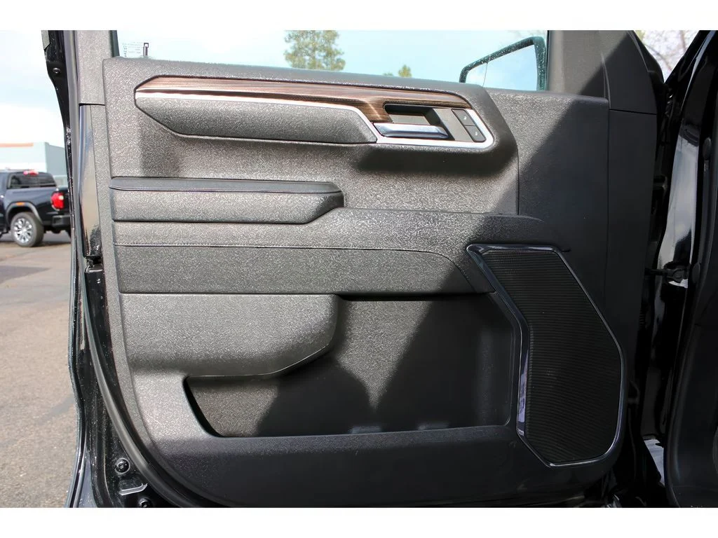 2023 Chevrolet Silverado 1500 LT - Photo 10