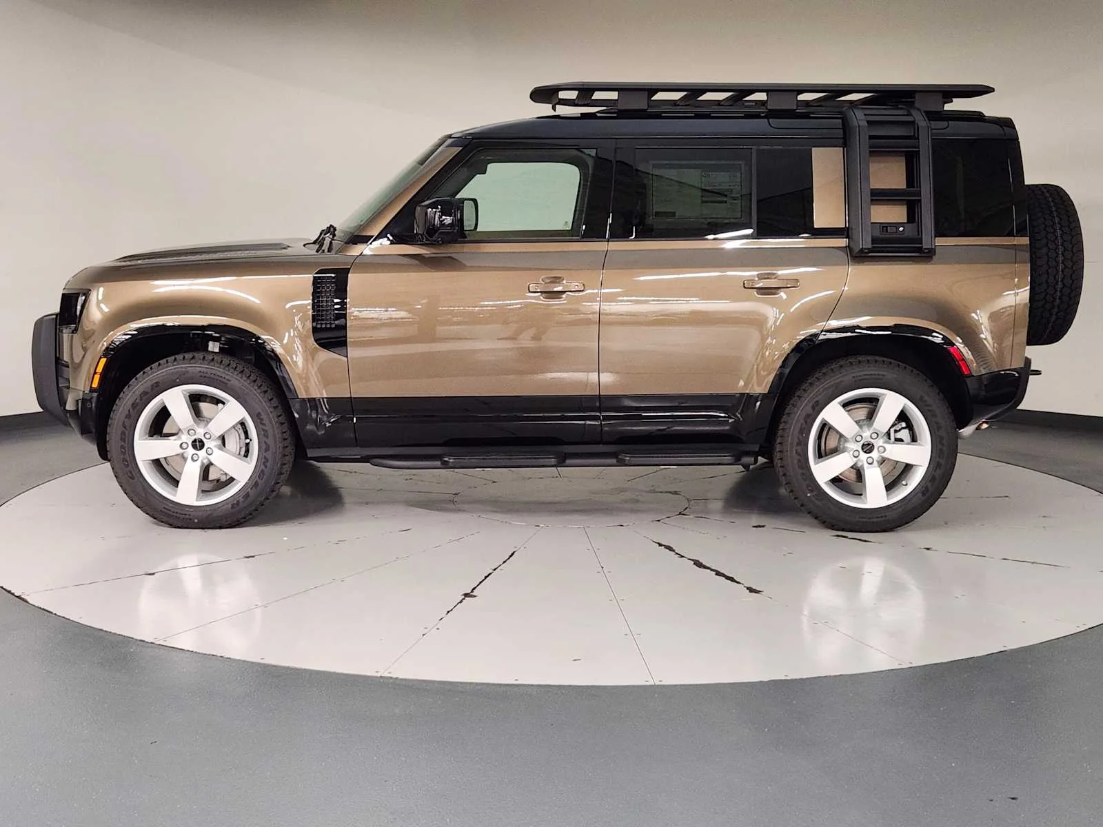 2026 Land Rover Defender X-Dynamic SE - Photo 9