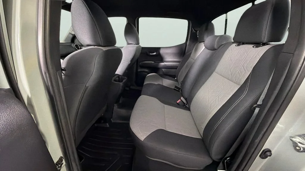 Used 2023  Toyota SR image 26