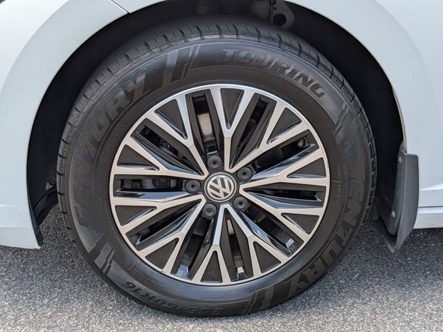 Used 2019 White Volkswagen 1.4T SE image 10