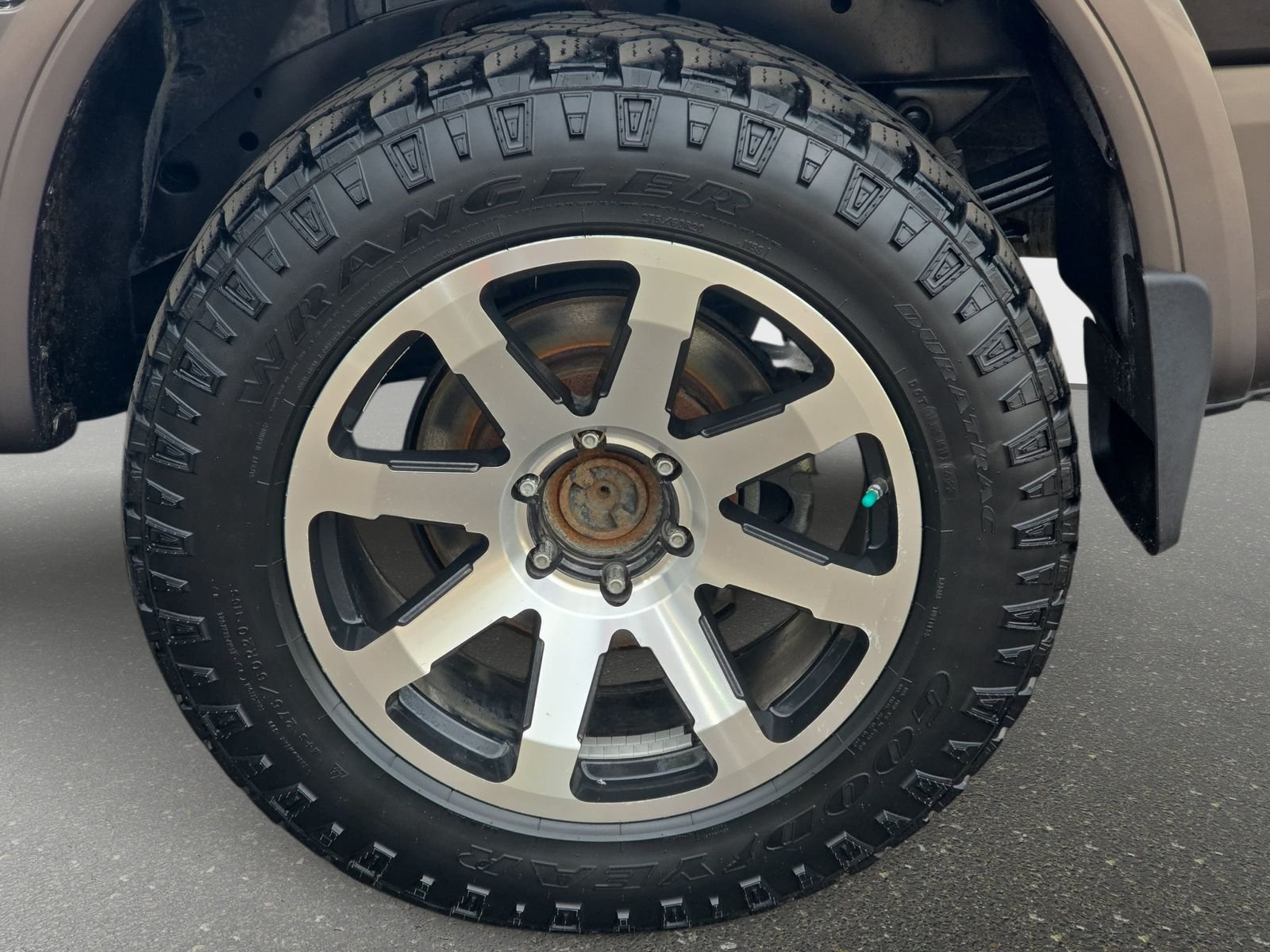 Used 2018 Black Nissan Platinum Reserve image 35