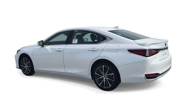 Used 2024 White Lexus 300h image 6