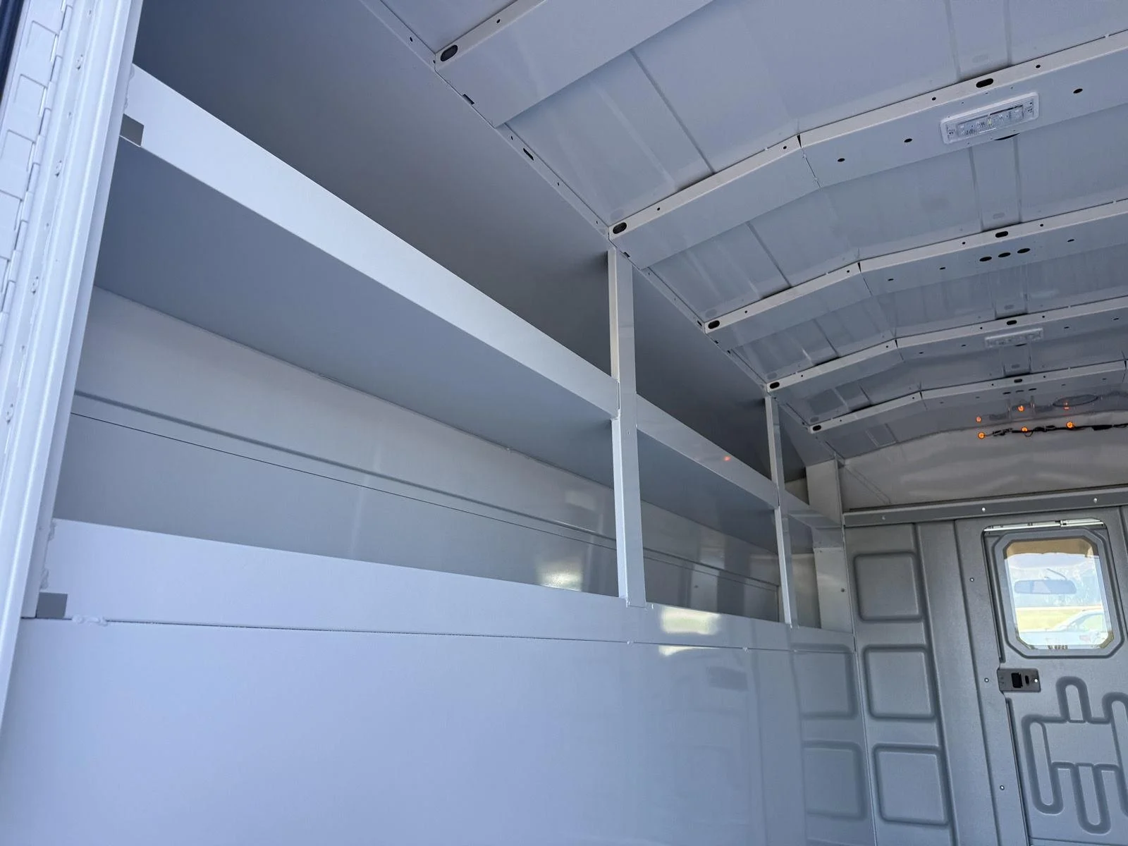 New 2026 Summit White Chevrolet 1WT image 26