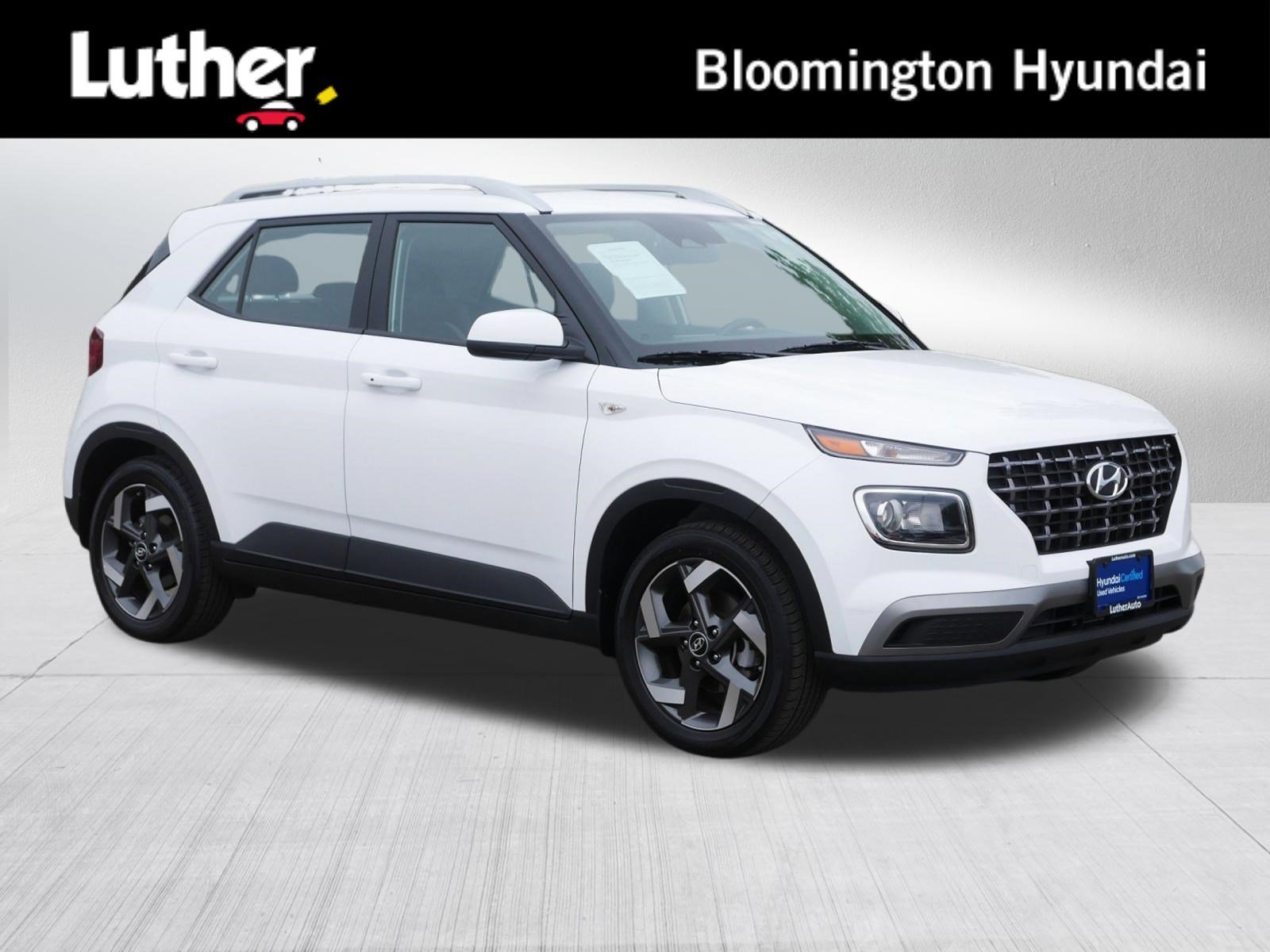 2026 Hyundai Venue SEL w/ 2-Tone Roof IVT's photo