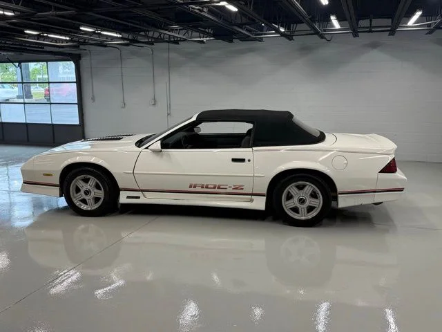 Used 1990  Chevrolet RS image 12