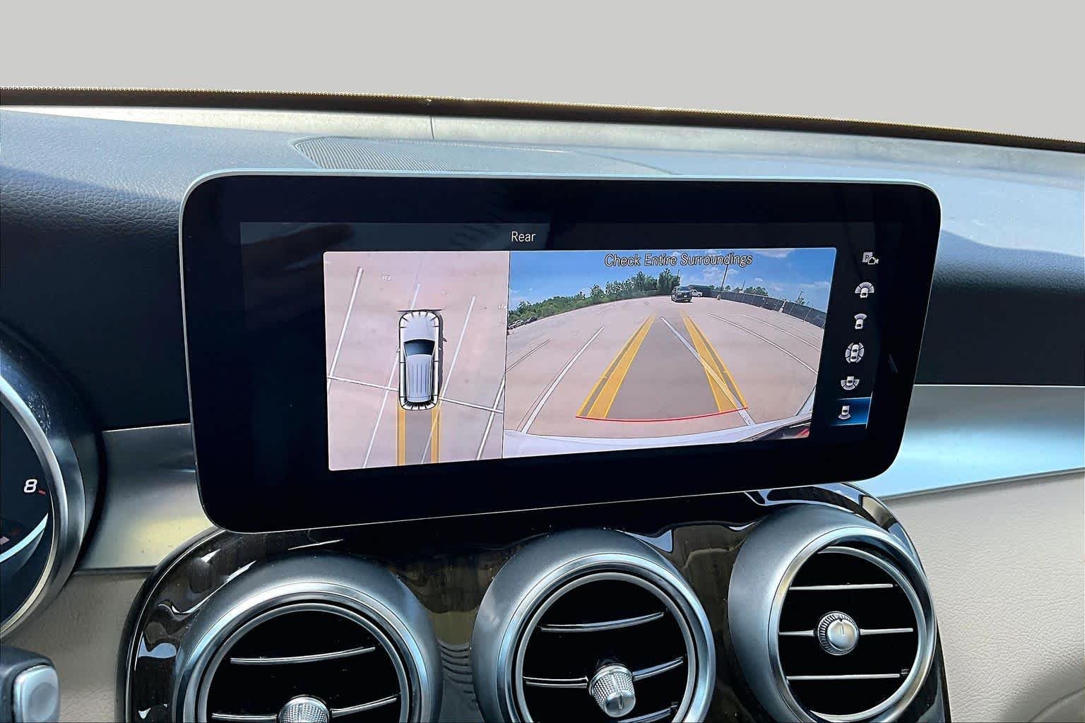 Used 2022 Polar White Mercedes-Benz GLC 300 image 26
