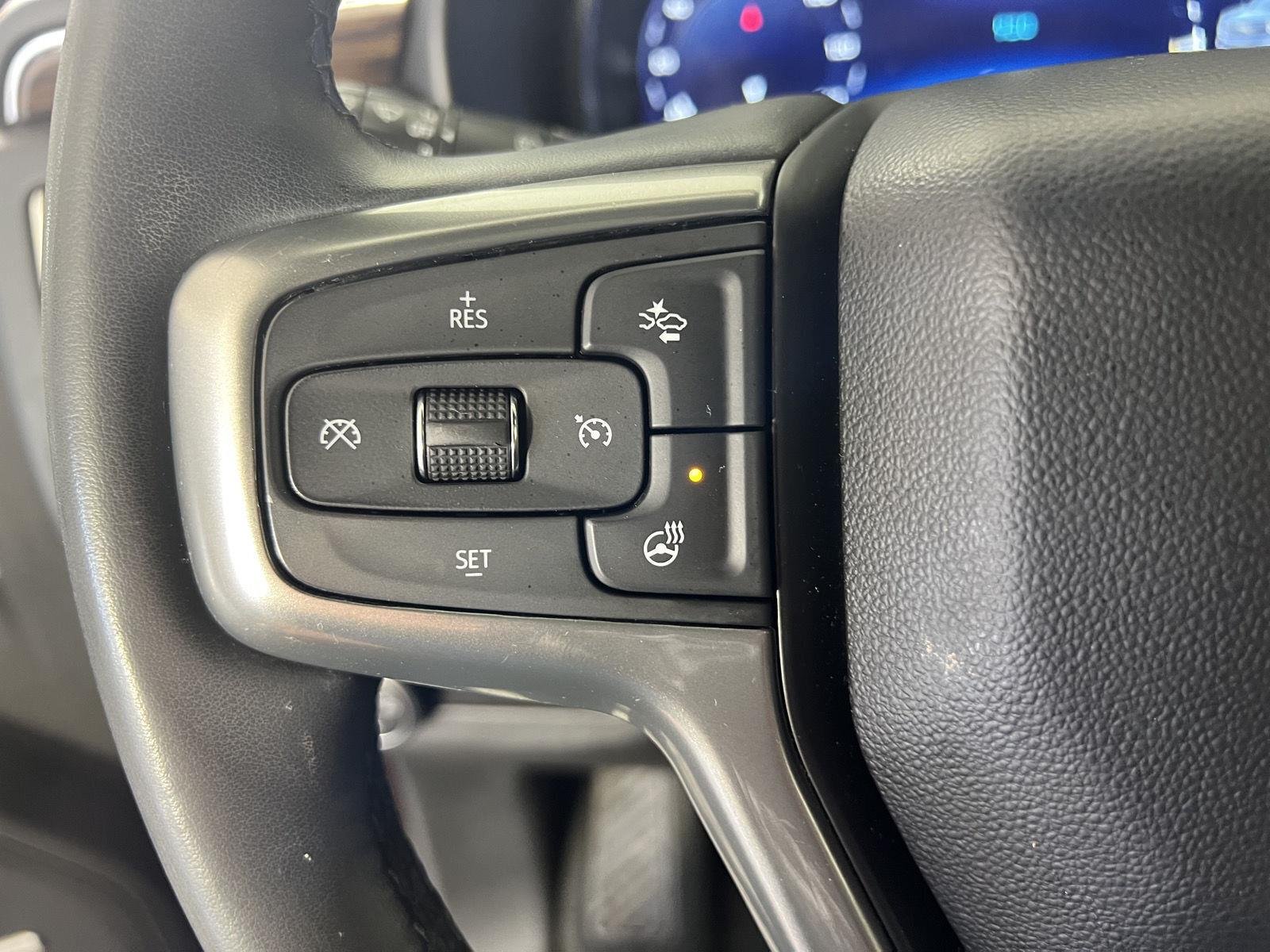 Used 2023 Auburn Metallic Chevrolet Premier image 14
