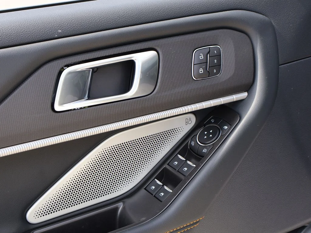 New 2026 Star White Metallic Tri-Coat Ford Tremor® image 23