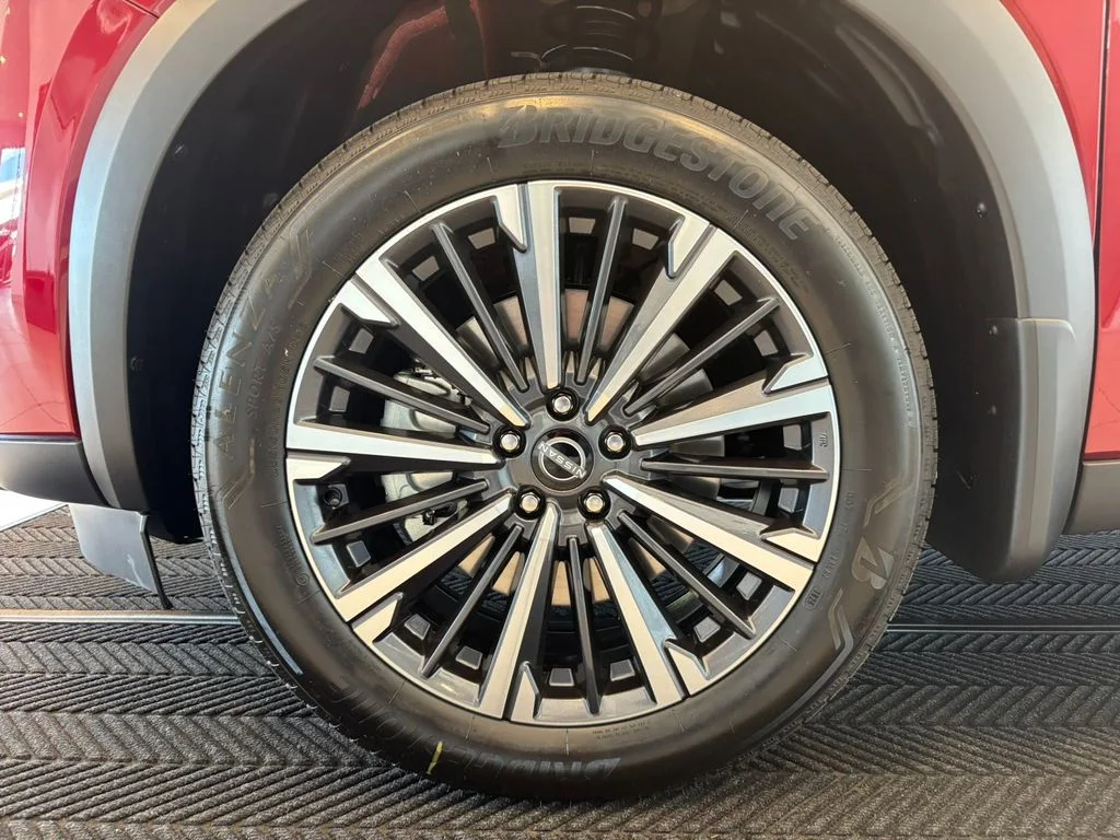 New 2026 Scarlet Ember Tintcoat Nissan Platinum image 11