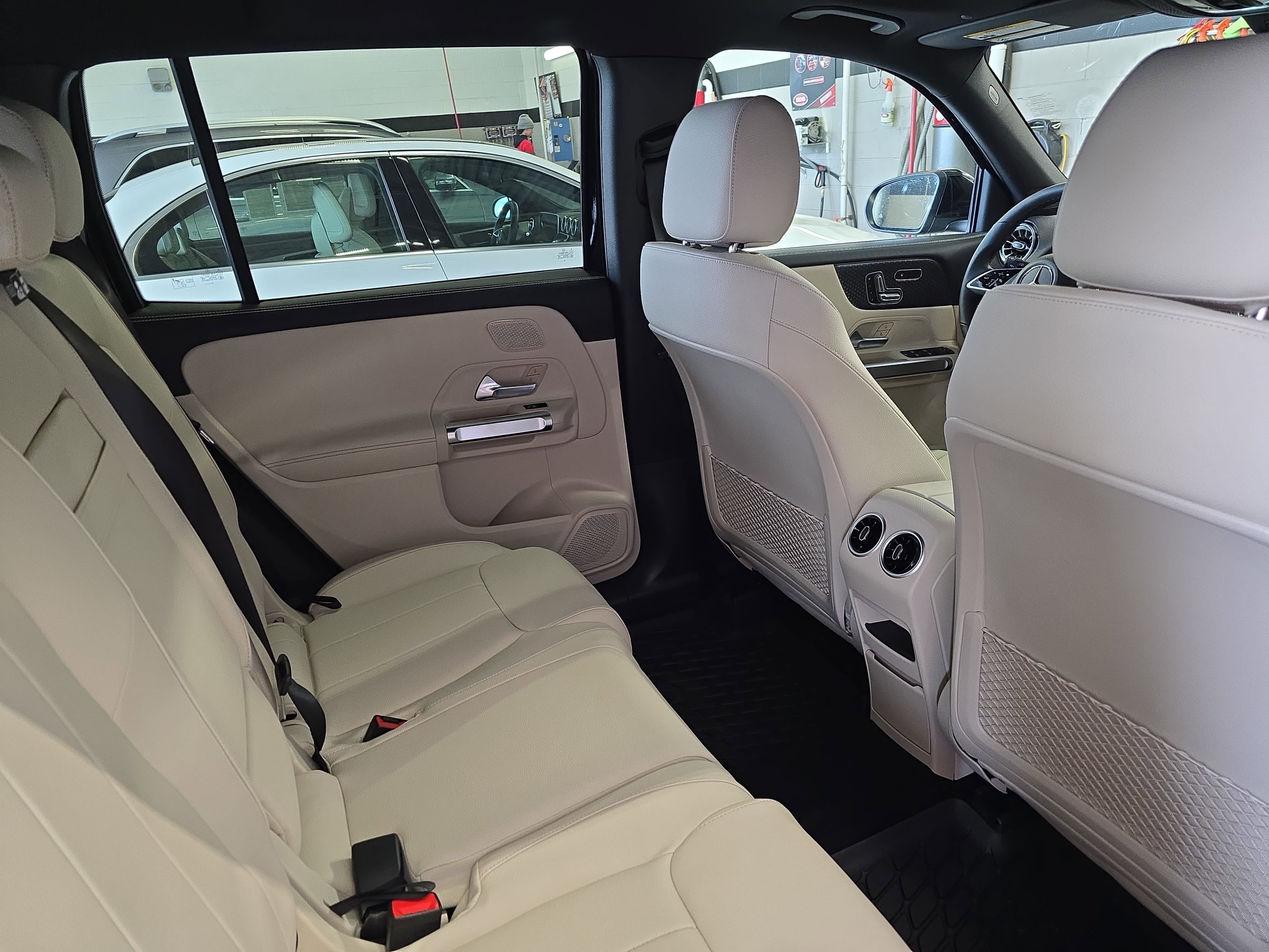 New 2026 Night Black Mercedes-Benz GLB250 image 11