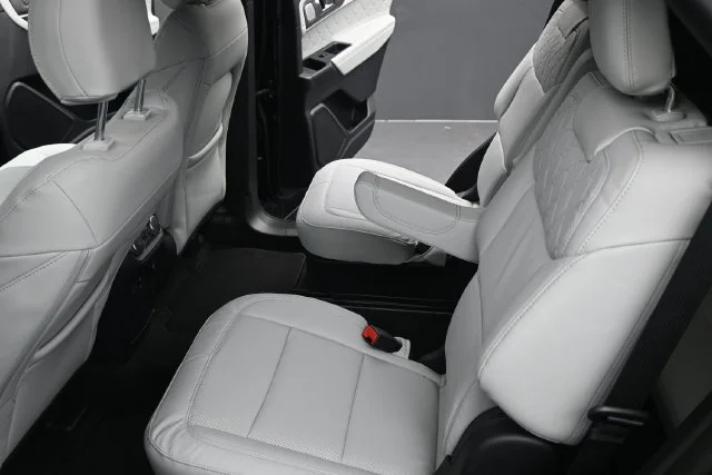 New 2027 Agate Black Metallic Ford Platinum™ image 5