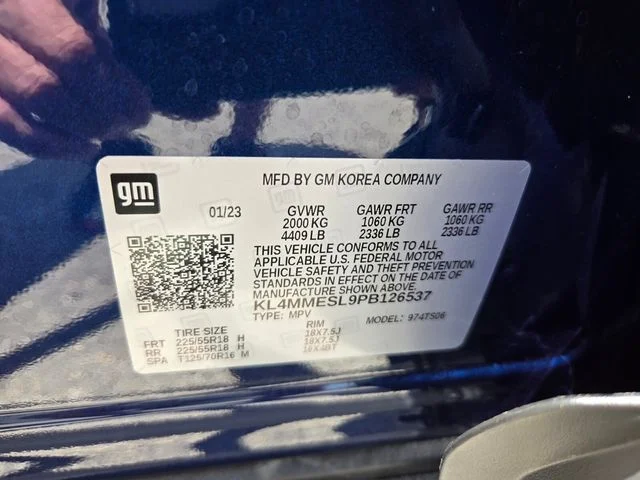 Used 2023 Blue Buick Select image 28