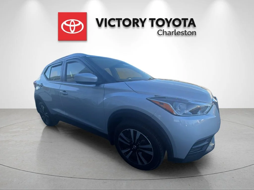 Used 2020 Silver Nissan SV image 5
