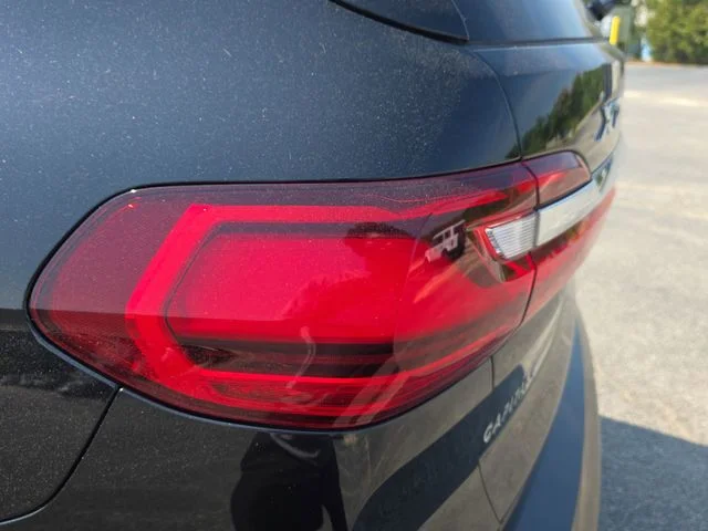 Used 2021 Black BMW xDrive40i image 37
