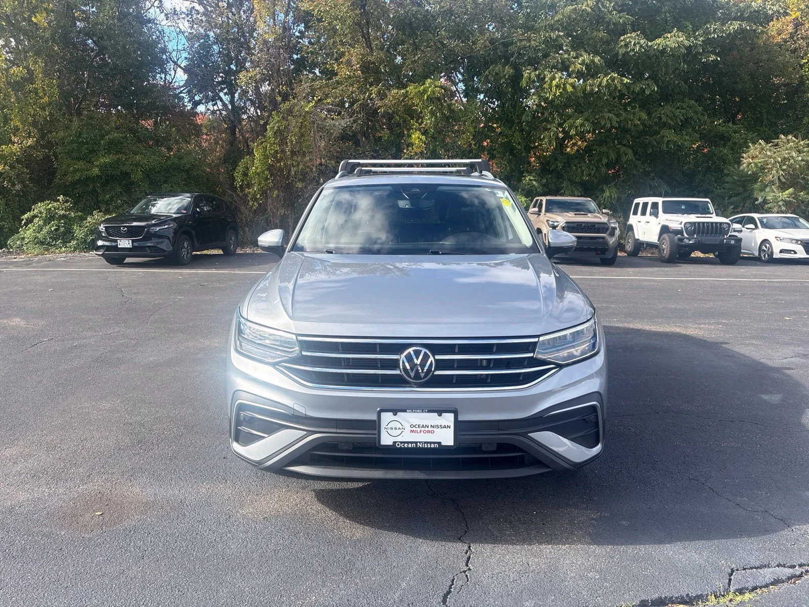 Used 2023 Pyrite Silver Metallic Volkswagen 2.0T SE image 3
