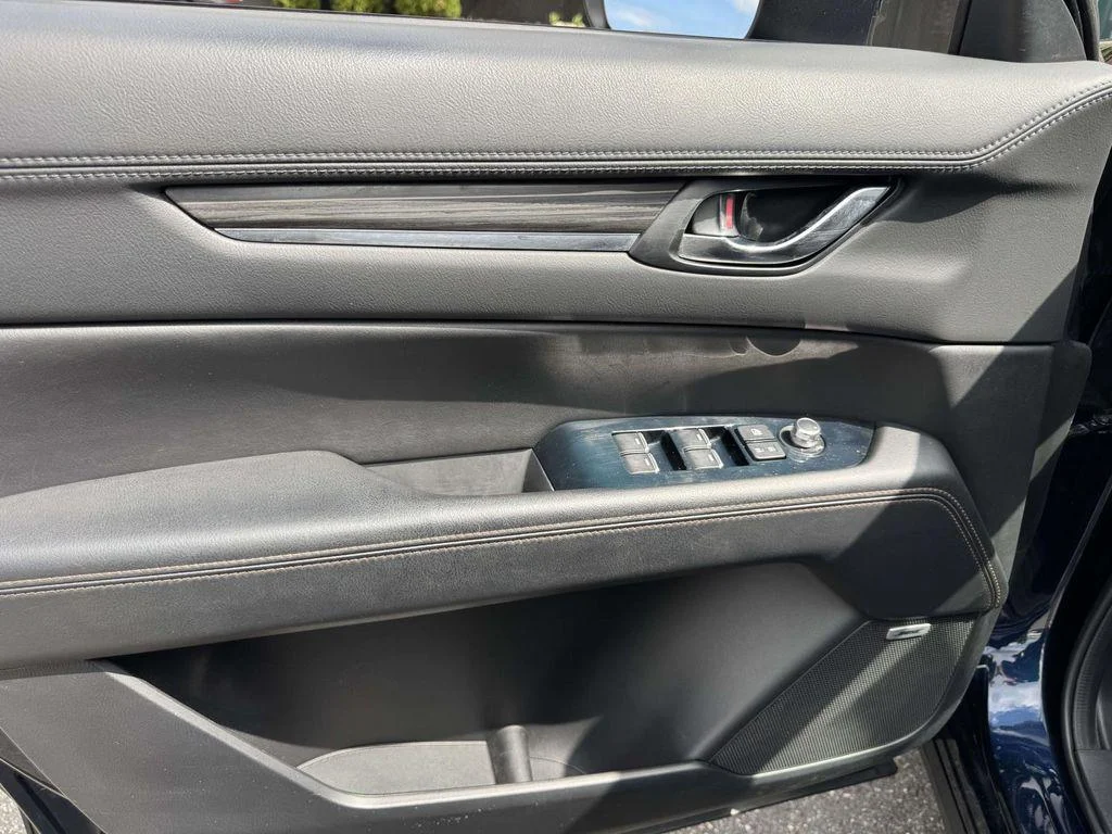 Used 2018 Deep Crystal Blue Mica Mazda Grand Touring image 21