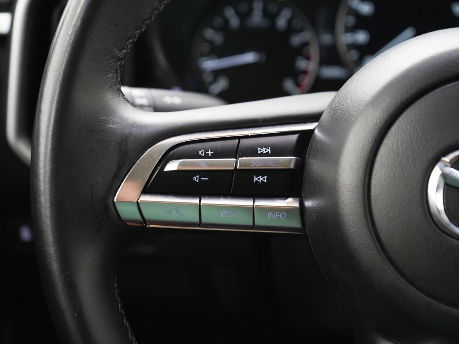 Used 2025 Wind Chill Pearl Mazda 2.5 S Preferred Package image 25