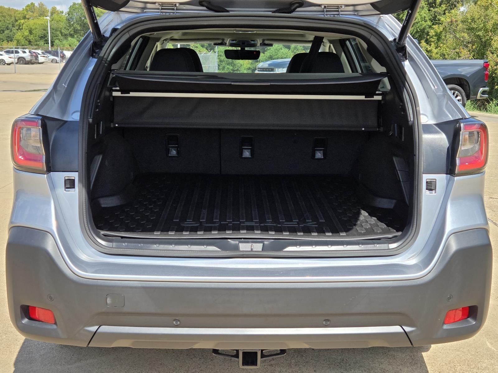 Used 2023 Ice Silver Metallic Subaru Onyx Edition image 11