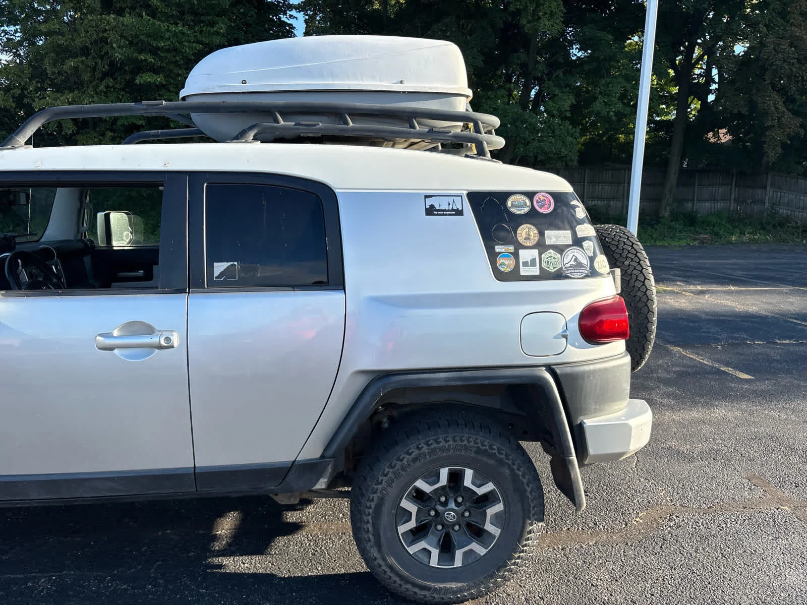Used 2008 White/Titanium Metallic Toyota  image 4