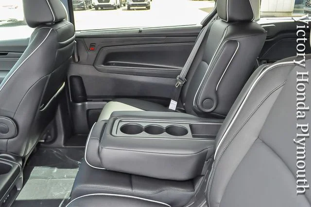New 2026 Sonic Gray Pearl Honda Touring image 14