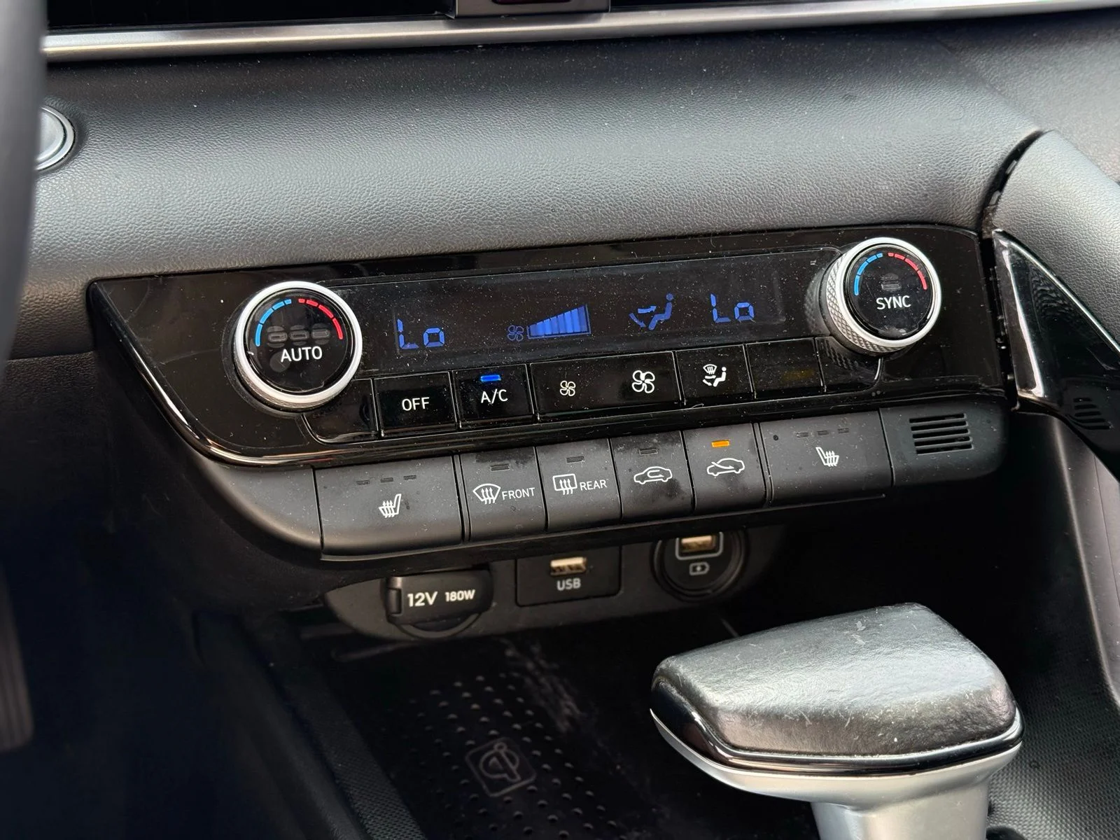 2022 Hyundai Elantra SEL - Photo 21