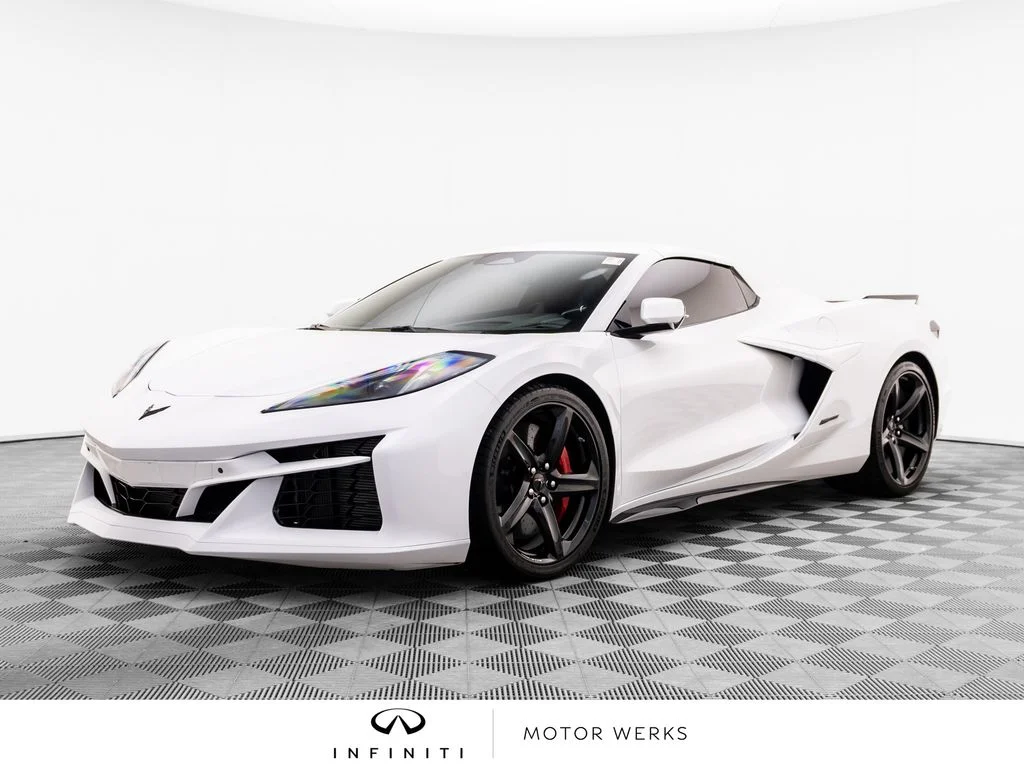 Used 2024 White Chevrolet E-Ray image 1
