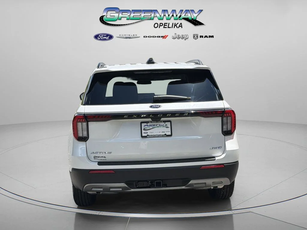 New 2026 Star White Metallic Tri-Coat Ford Active image 44