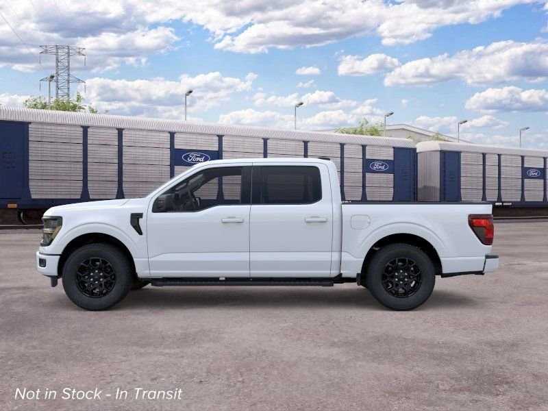 New 2026 Oxford White Ford XLT image 4