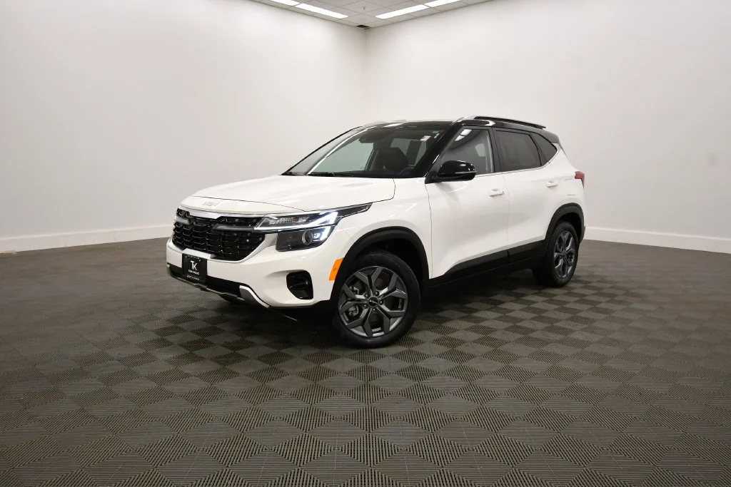 Certified 2024 Kia Seltos S with VIN KNDEUCAA3R7570372 for sale in Rochester, Minnesota