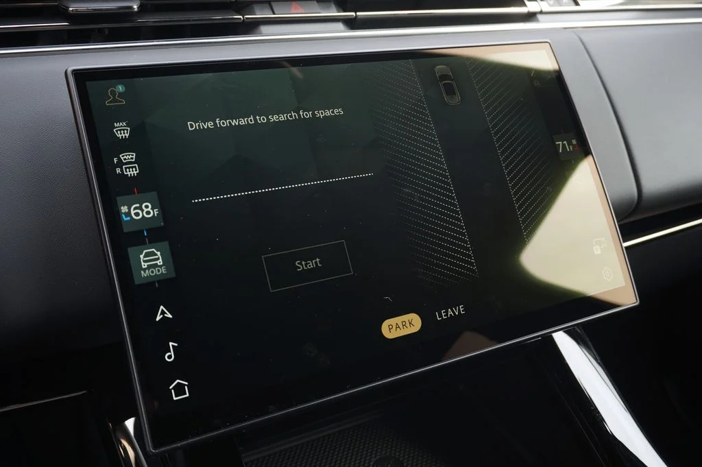 New 2026 Carpathian Grey Land Rover SE image 23