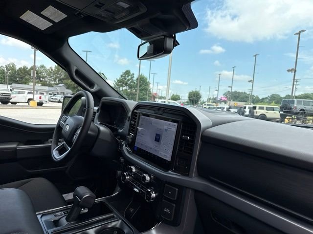 New 2026 Oxford White Ford XLT image 13
