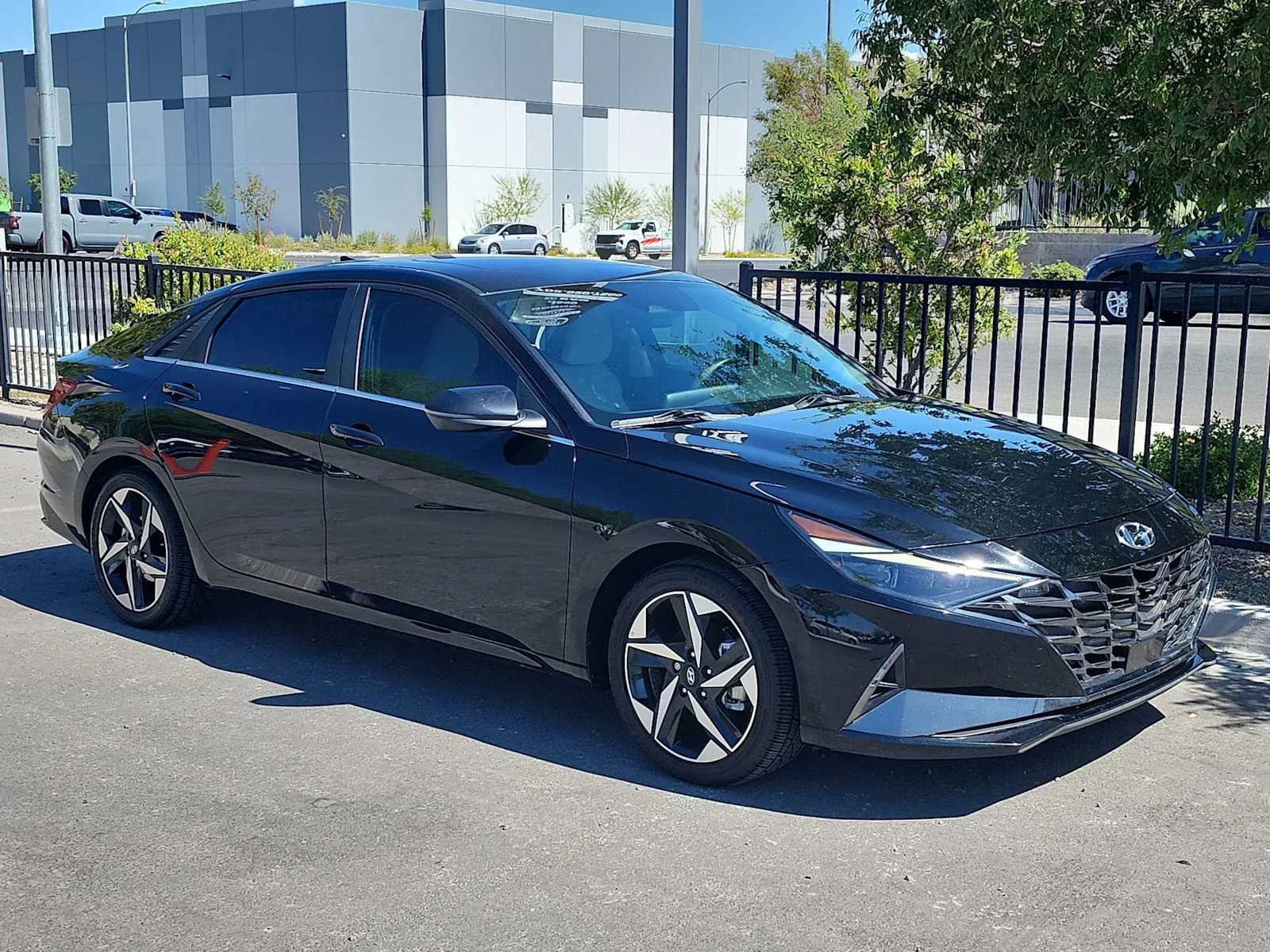 Used 2023 Onyx Black Hyundai Limited image 2