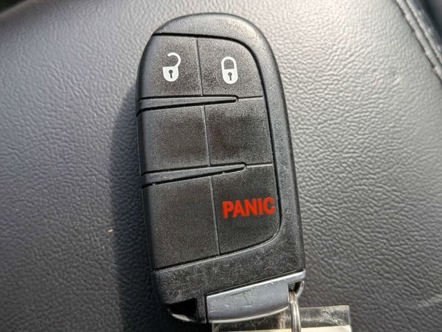 Used 2022 Black Jeep Laredo E image 30