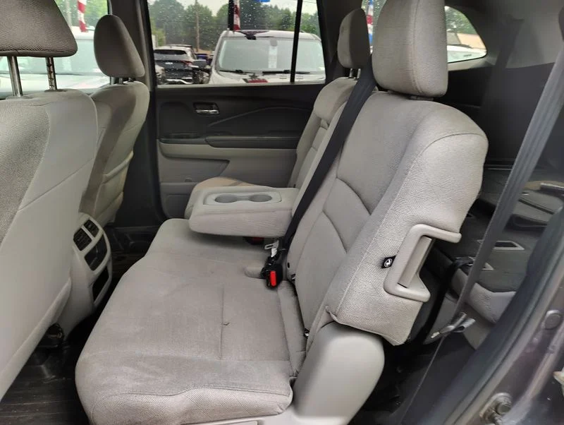 Used 2019  Honda LX image 11