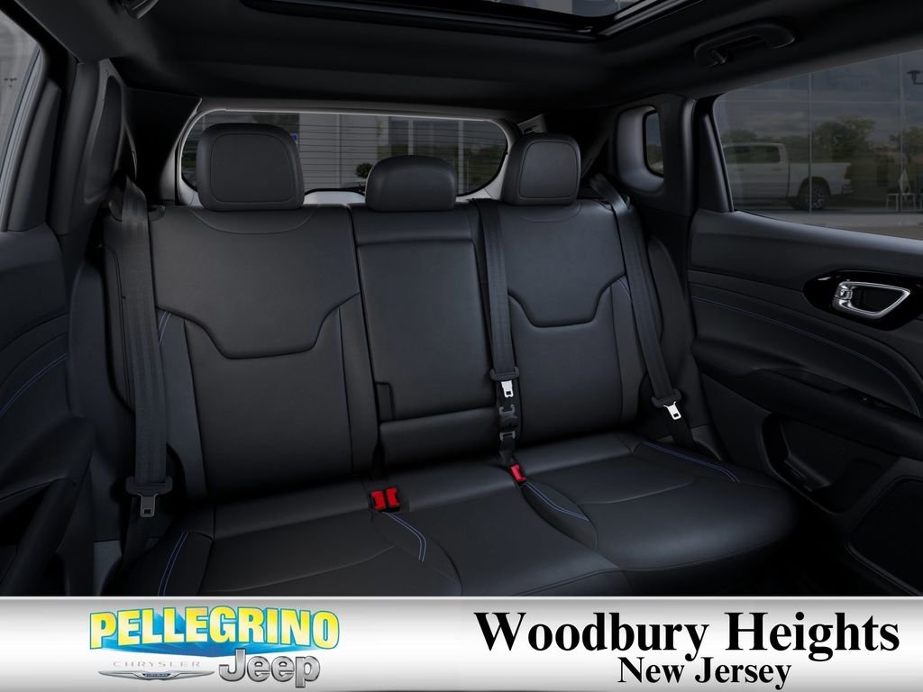 2025 Jeep Compass Limited - Photo 15