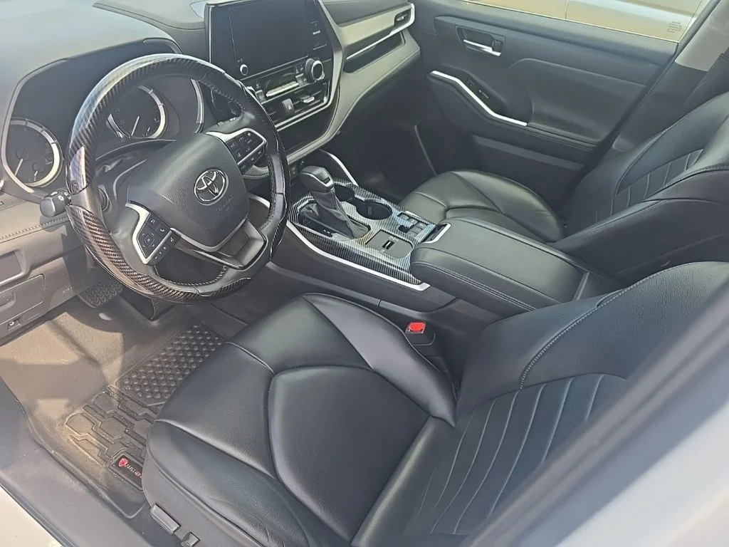 Used 2024 Beige Toyota XLE image 13
