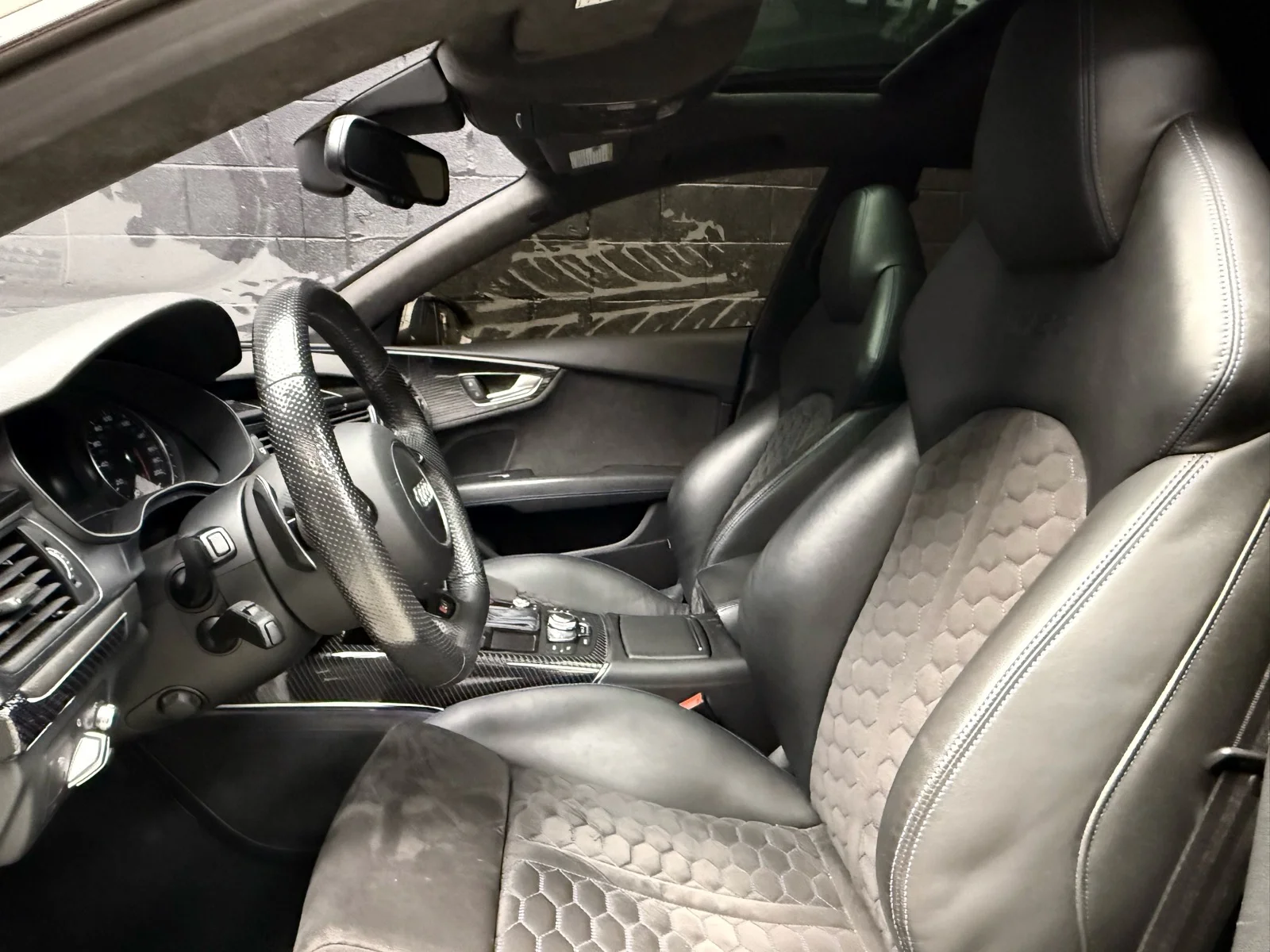 Used 2018 Black Audi 4.0T quattro performance image 8