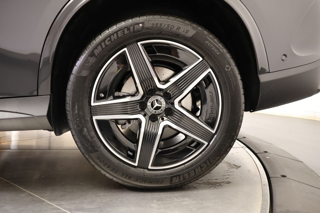 New 2027 Graphite Grey Metallic Mercedes-Benz GLC 300 image 13