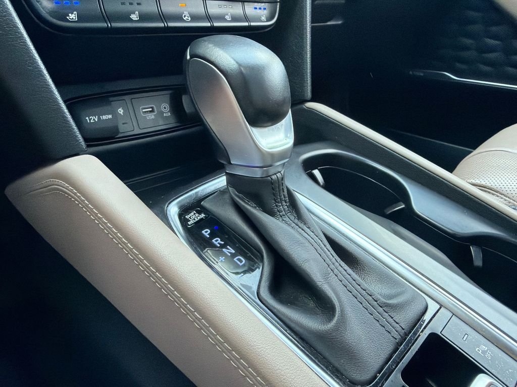 2020 Hyundai Santa Fe Limited - Photo 32