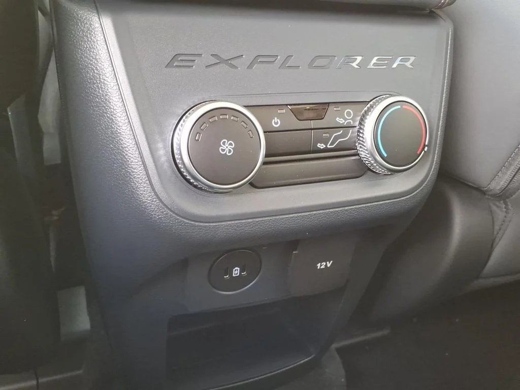 New 2026 Star White Metallic Tri-Coat Ford Active image 14
