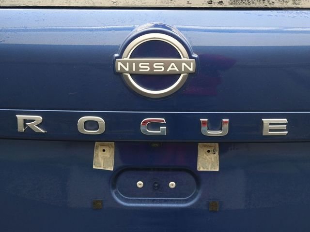 Used 2023 Blue Nissan SV image 14