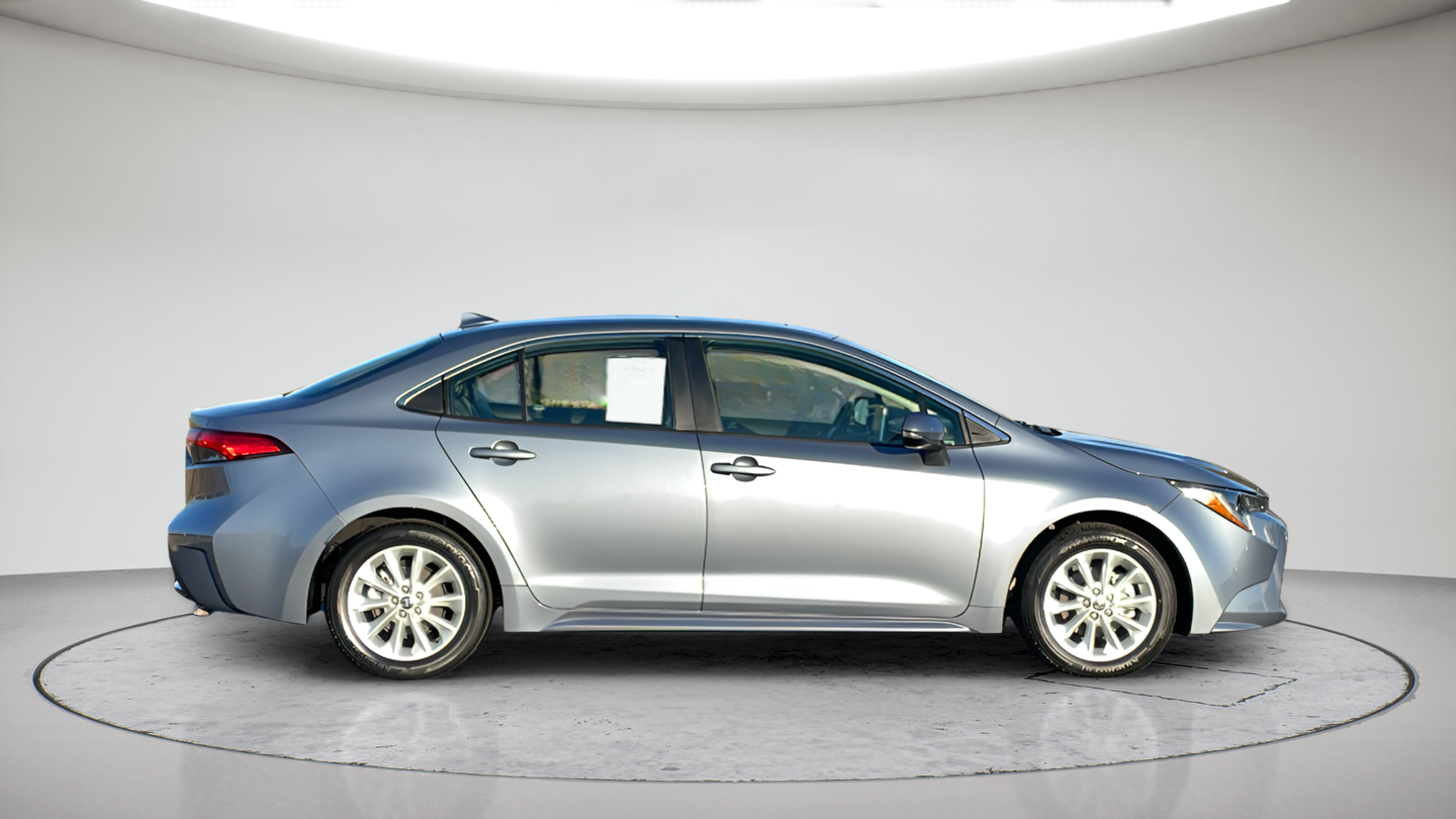 Certified Used 2022 Blue Toyota XLE image 4