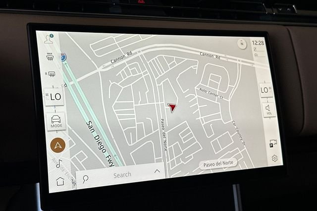 New 2026 Fuji White Land Rover SE image 17