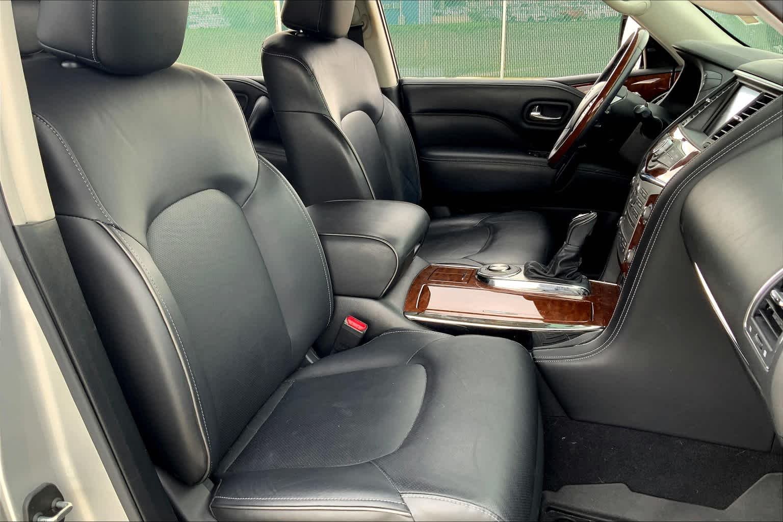Used 2019 Liquid Platinum INFINITI LUXE image 9
