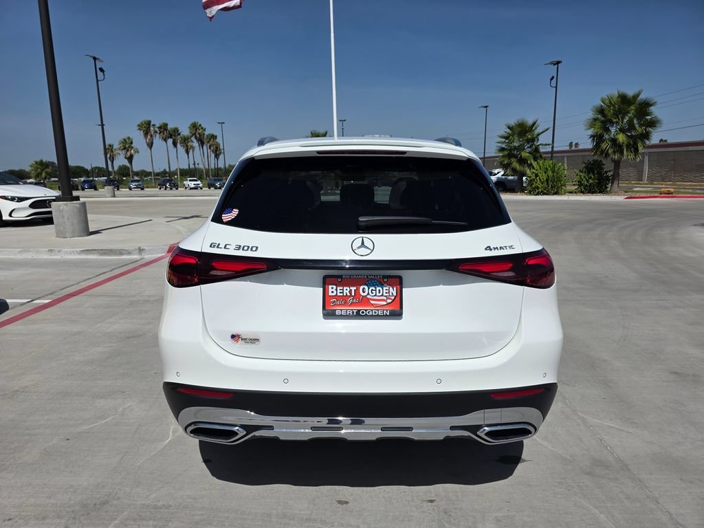 New 2026 Polar White Mercedes-Benz GLC 300 image 37