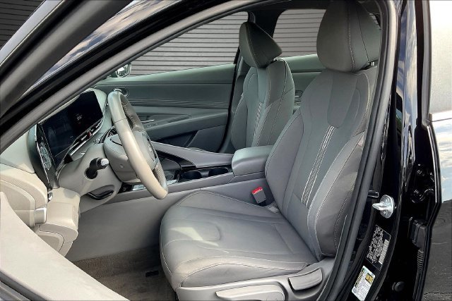 2025 Hyundai Elantra SEL - Photo 23