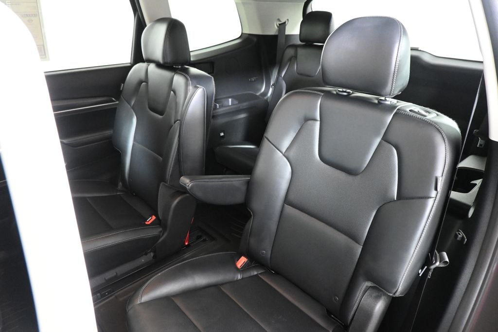 Used 2024 Red Kia S image 4