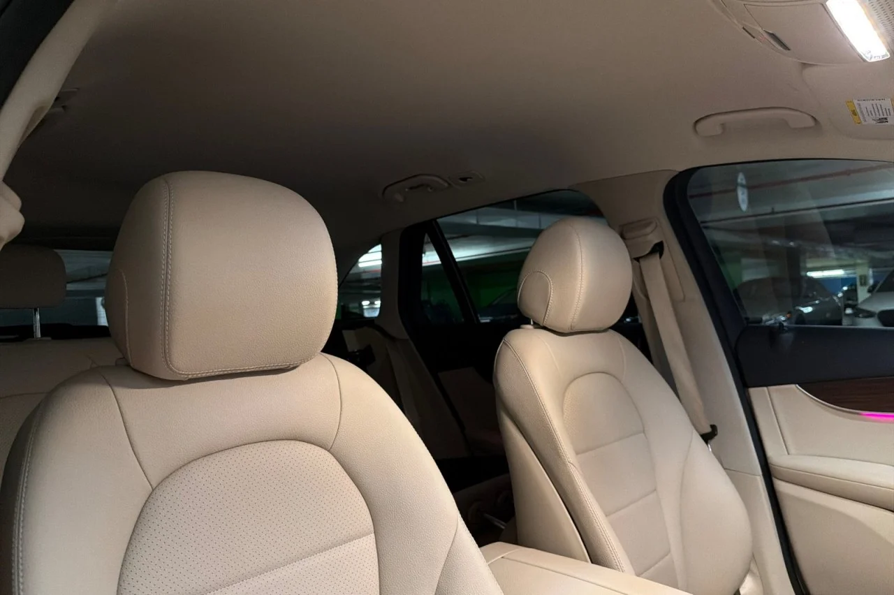 Certified Used 2022 Polar White Mercedes-Benz GLC 300 image 16