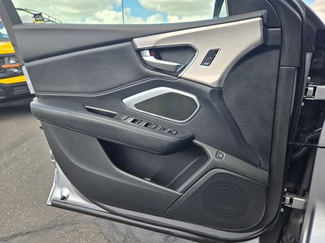 Used 2020  Acura Base image 13