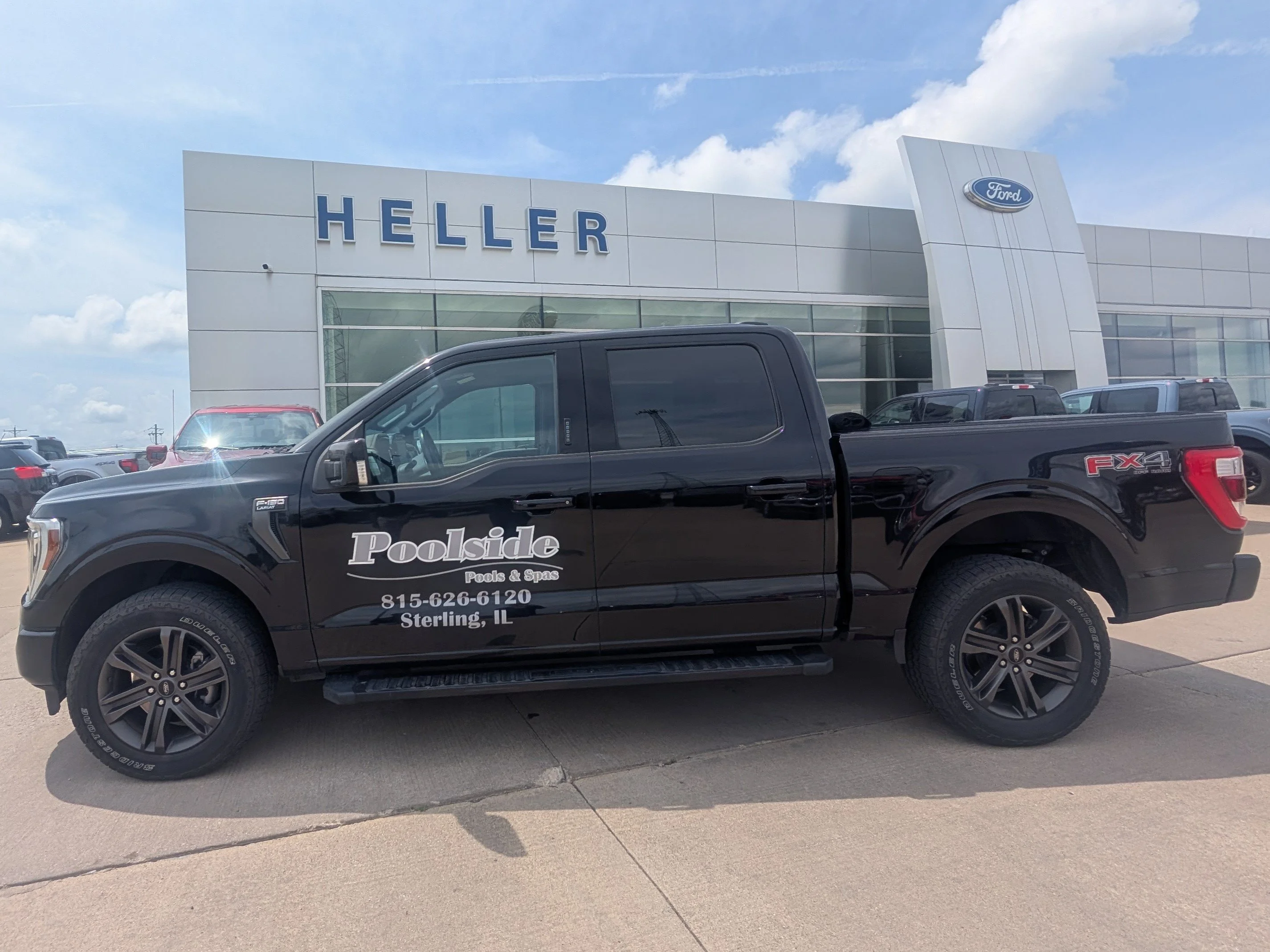 Used 2021 Agate Black Metallic Ford LARIAT image 3